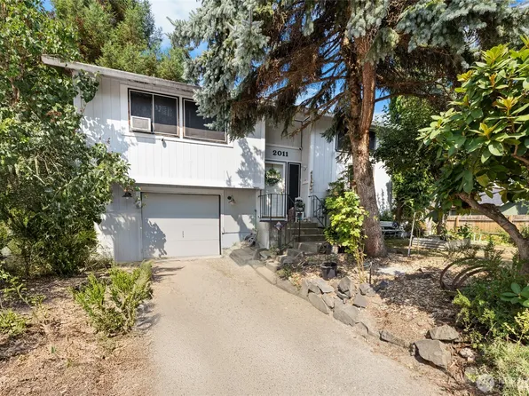2011 25th Avenue SE, Puyallup, WA 98374