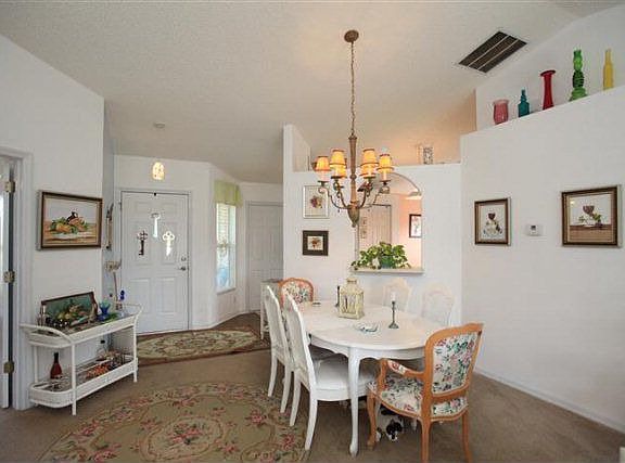 5th image of 8 Lyons Pl