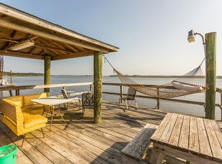 212 Beachside Dr, Brunswick, GA 31523