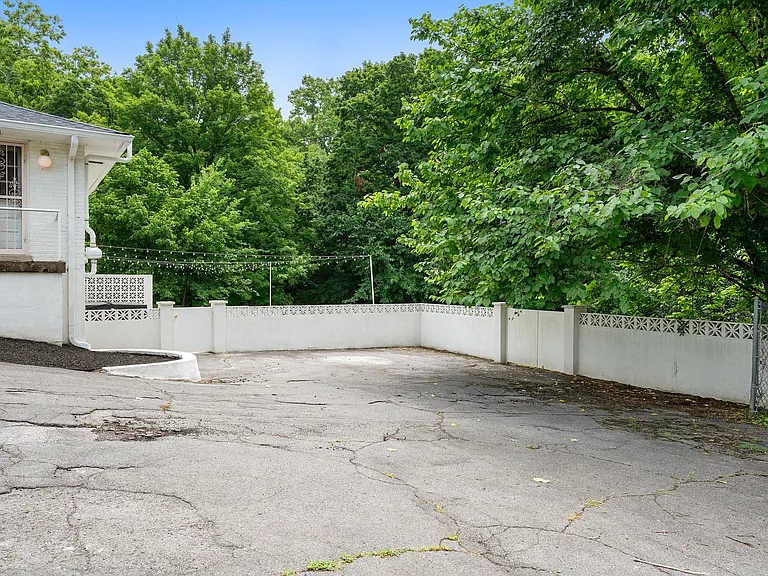 3363 Mimosa Dr — Photo 48