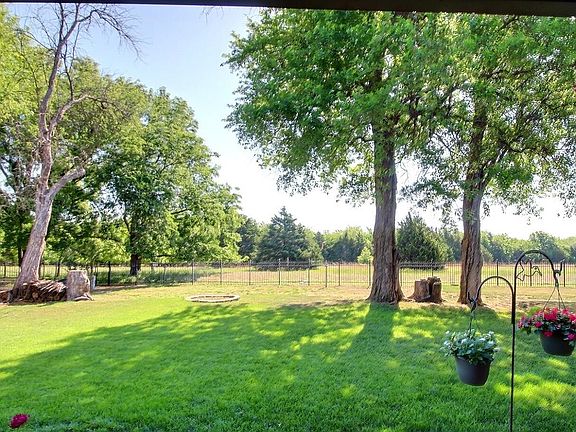 3rd image of 2634 Glacier Dr
