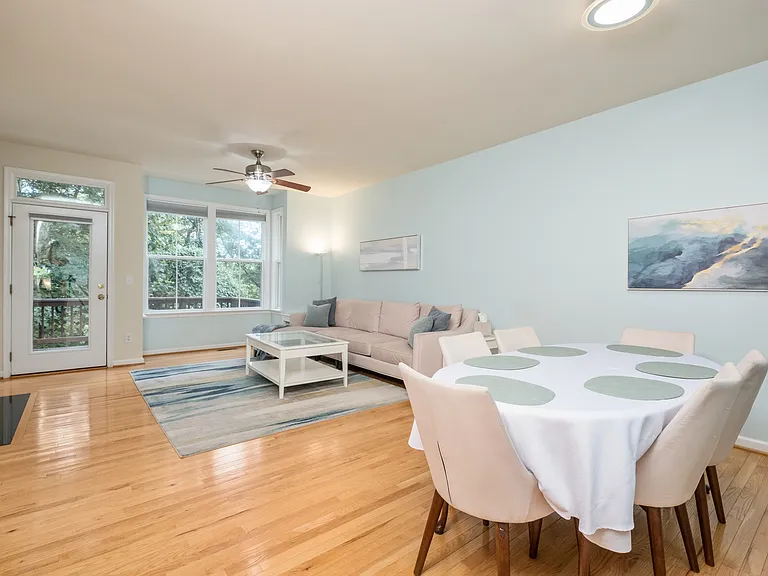 100 Melbourne Park Cir #B — Photo 5