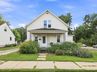 703 Park Ave, Little Chute, WI 54140