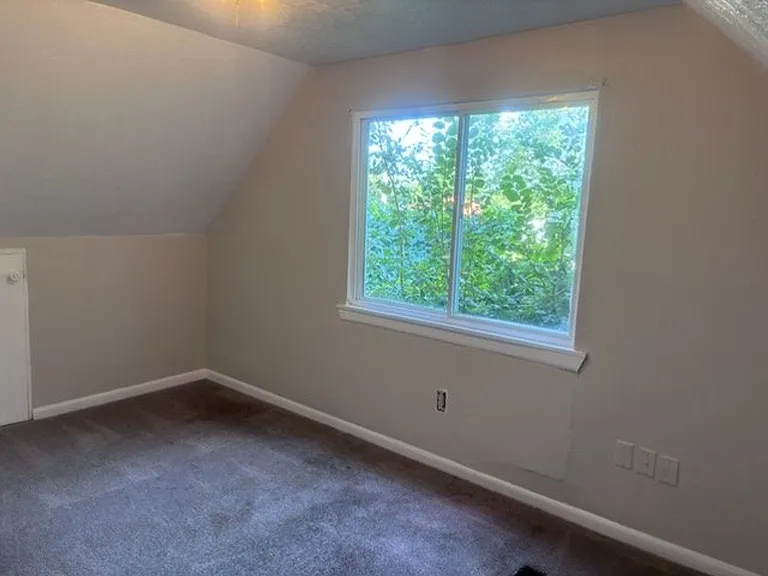 2377 Hanna Dr — Photo 11