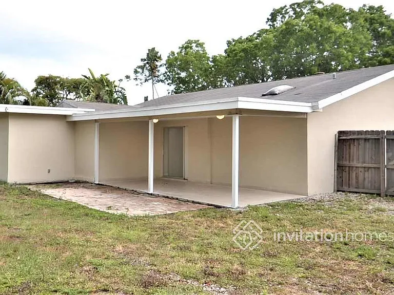 3339 NW 69th Ct — Photo 9