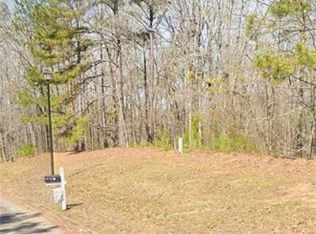 205 Long Cove Dr, Lagrange, GA 30240