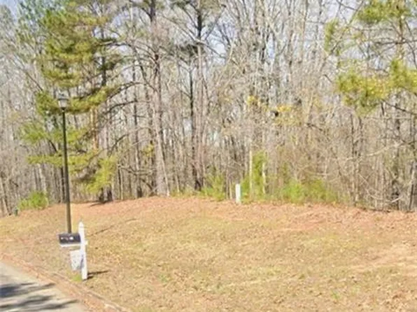 205 Long Cove Dr, Lagrange, GA 30240