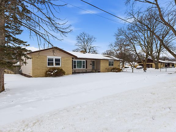 3rd image of 3093 Glenside Blvd