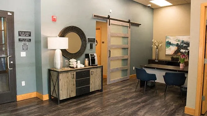Leasing Office