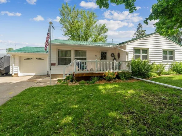 511 5th St SE, Oelwein, IA 50662