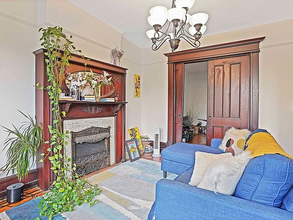 4th image of 424 Mac Donough St