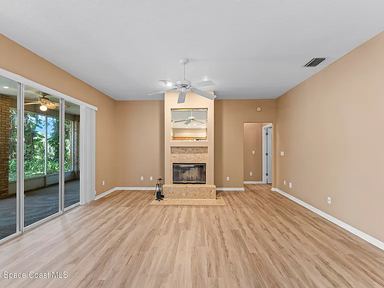 7922 Timberlake Dr — Photo 9