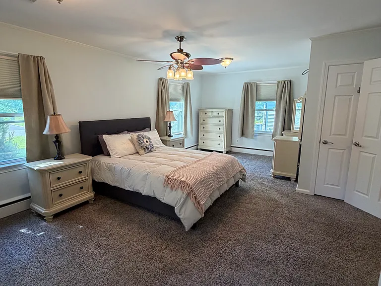 139 S Eastview Ave — Photo 11