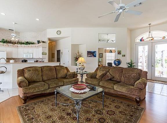5th image of 2526 SW 27th Pl