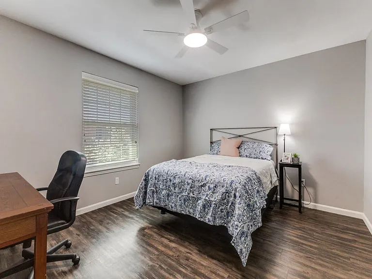 6037 Sandhurst Ln #C — Photo 5