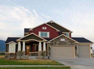 242 E Salem Park Cir, Salem, UT 84653