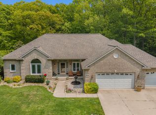 11422 Oak Grove Rd, Grand Haven, MI 49417