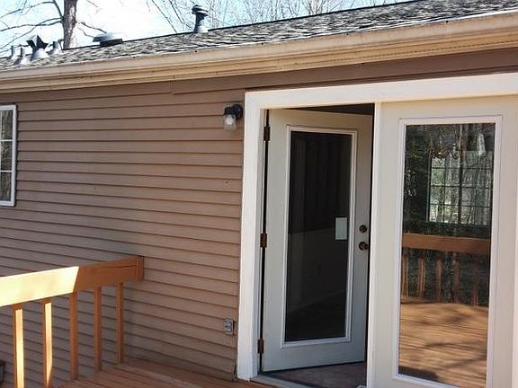 2nd image of 5899 Chatham Ct