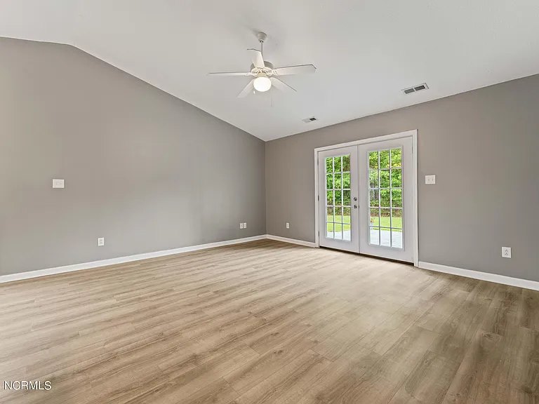 106 Cona Ct — Photo 10