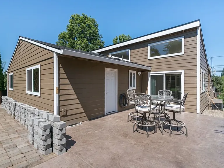 4804 SW Palatine St — Photo 25