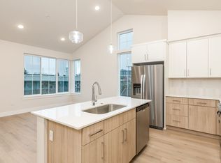 4060 N Montana Ave #302, Portland, OR 97227