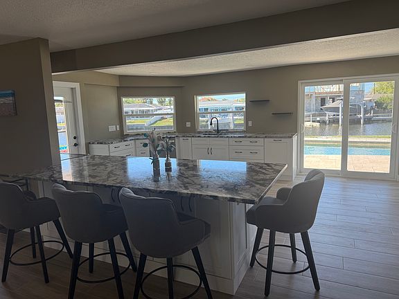 4th image of 9644 Oak St NE #1