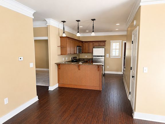 3rd image of 101 W Lane Dr #1