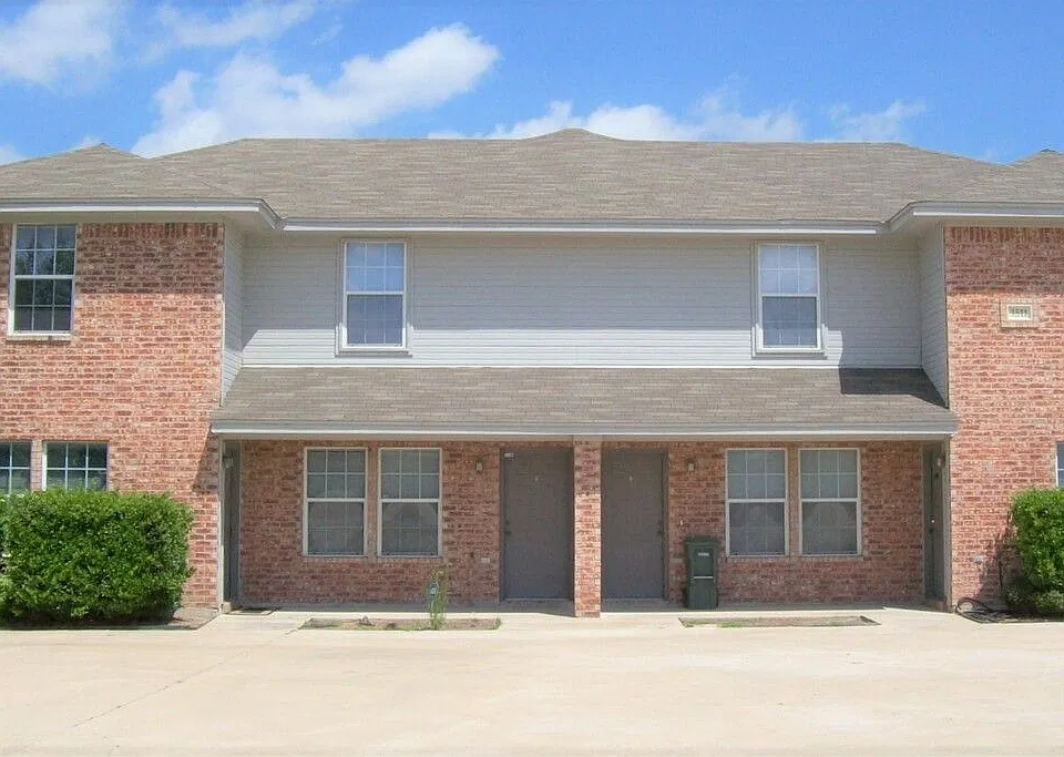 3700 Malibu Ln #D