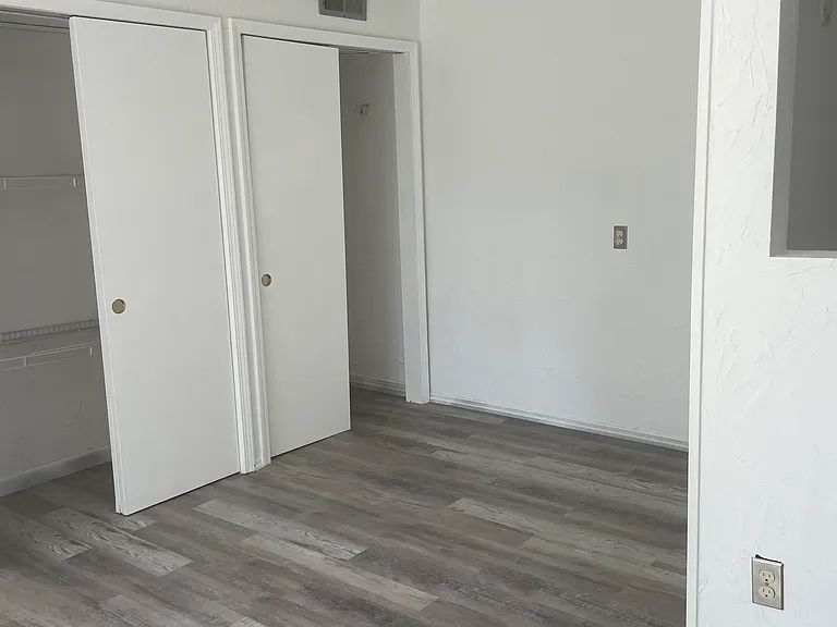 129 Lorraine Dr — Photo 6