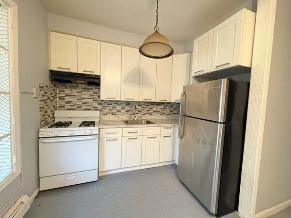 113 Baldwin Avenue image 1 of 6