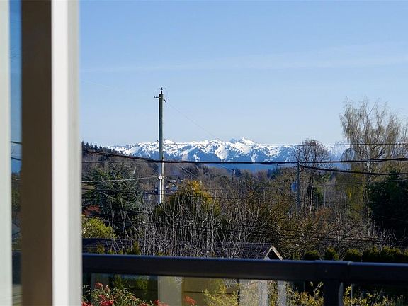 5th image of 3023 Westdowne Rd