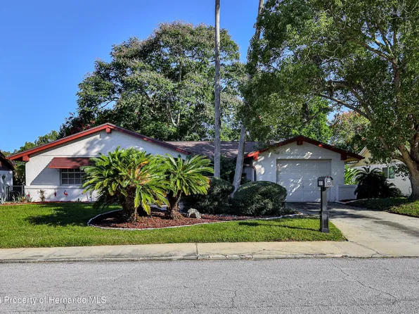 8511 Sun Flower Ln, Hudson, FL 34667