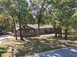 734 Homestead Dr, Moberly, MO 65270