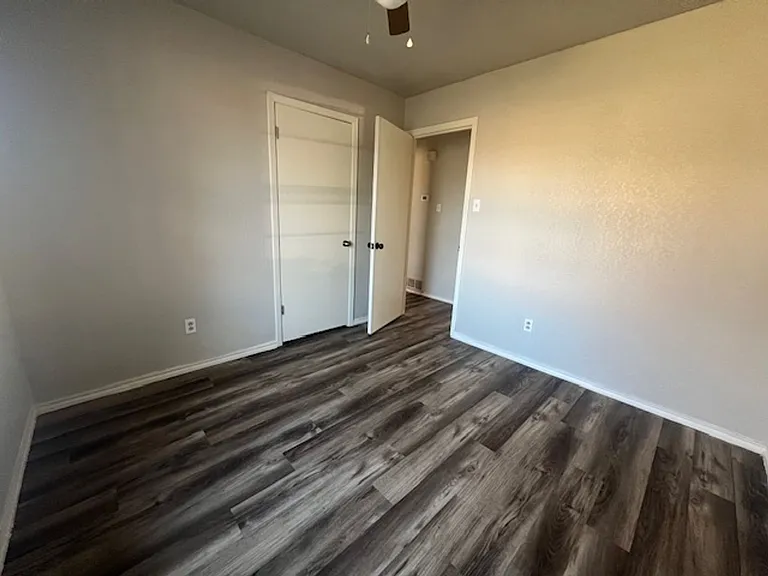 5325 Fairmont St — Photo 10