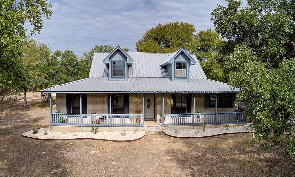 1st image of 2909 Rolling Oaks Dr