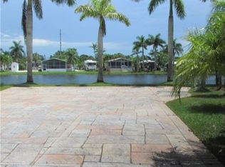 1524 Ruby Lake Pt, Naples, FL 34114