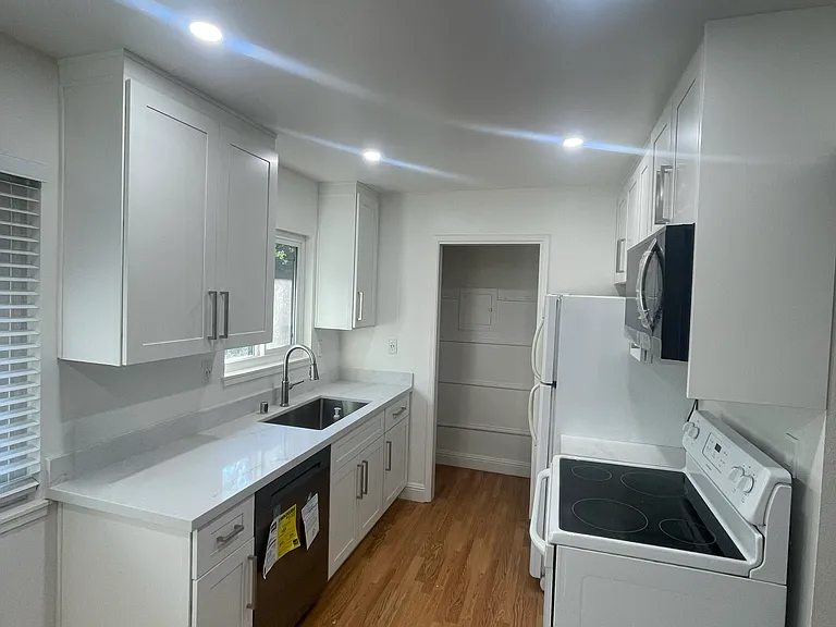 777 Palomino Dr #D — Photo 4