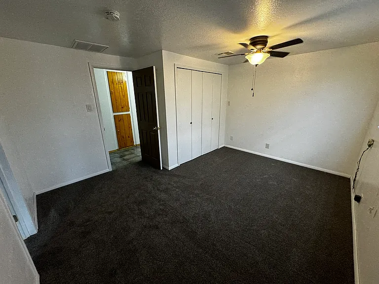 908 Faye Pl NE — Photo 10
