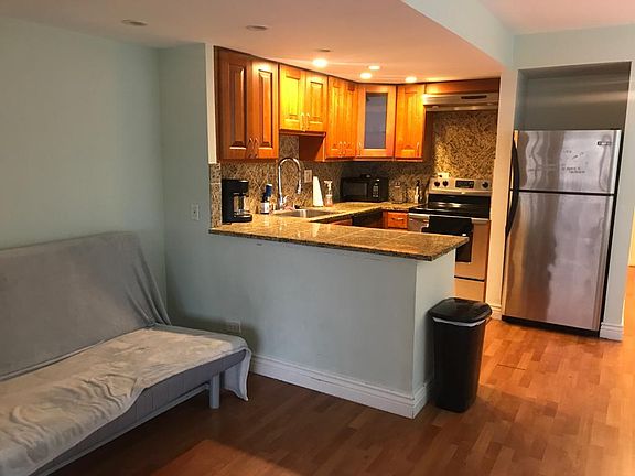 4th image of 250 174th St APT 1210