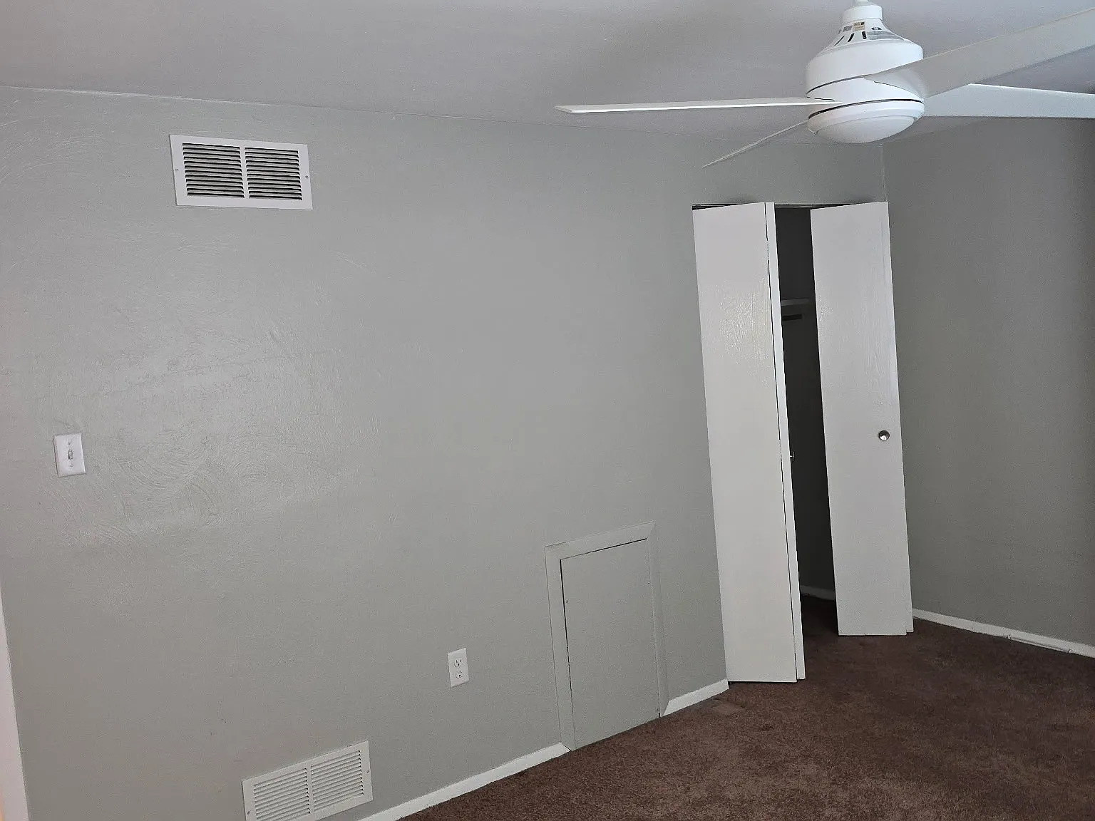 3 bed, 1.5 bath, 1200 sqft, $1,800 — Photo 4