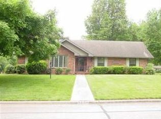 2520 E Edgewood St, Springfield, MO 65804