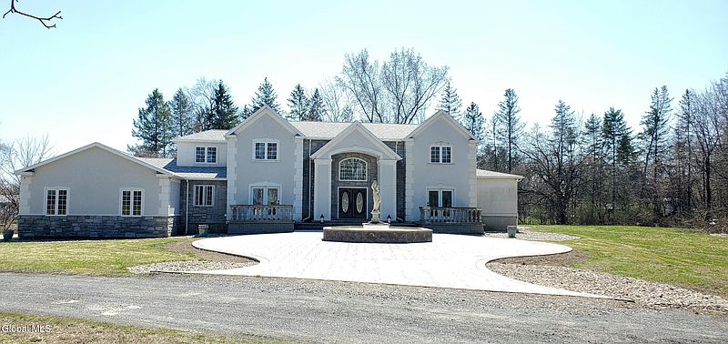 3rd image of 2820 Balltown Road