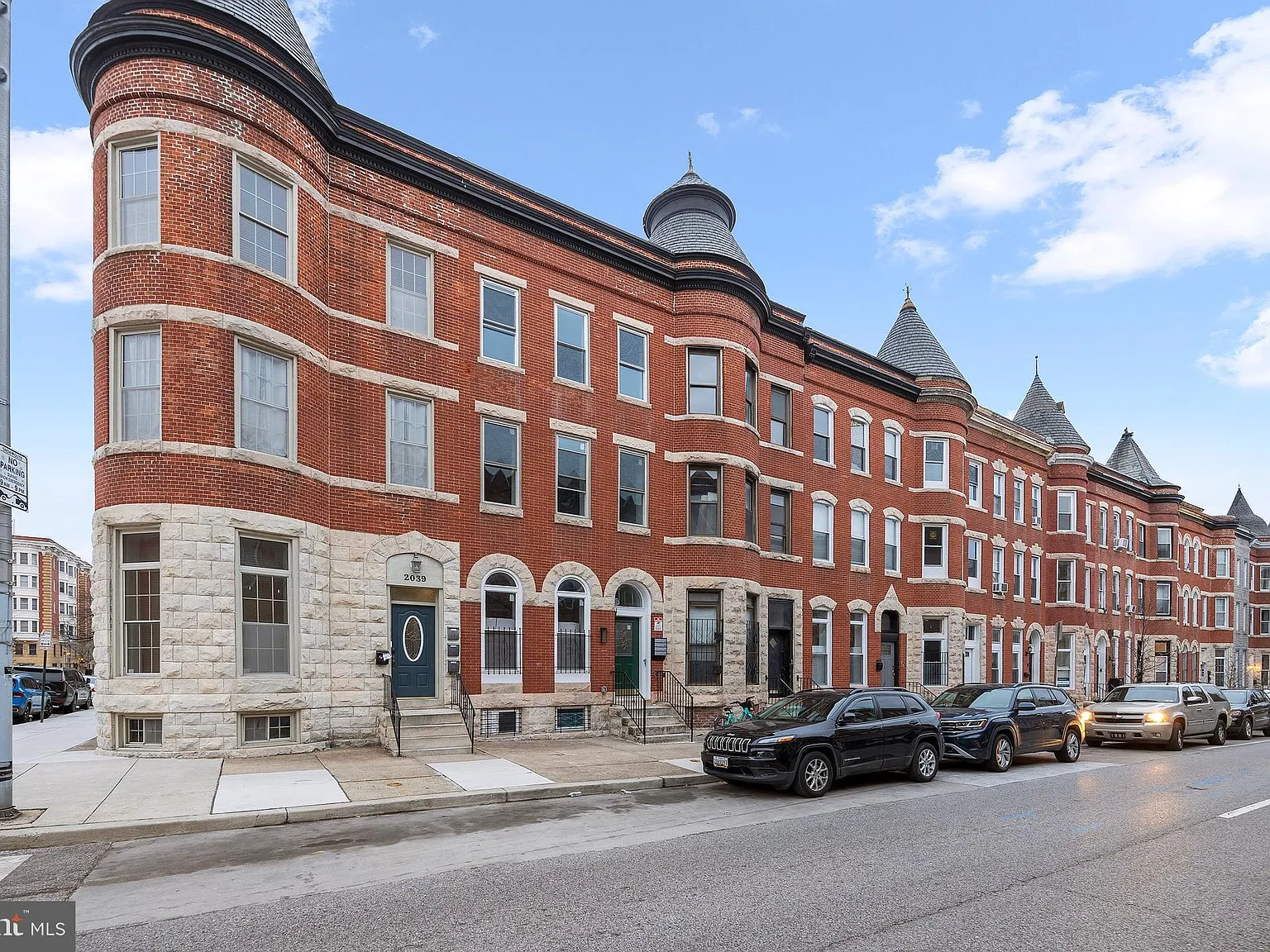 2 bed, 985 sqft, $1,550 — Photo 3