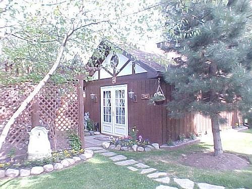 3rd image of 130 Lakeshore Dr