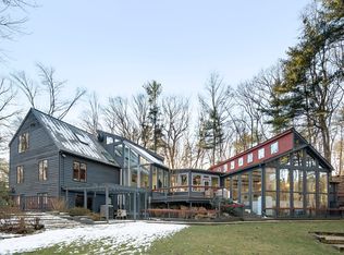 12 Hilltop Ln, Framingham, MA 01701