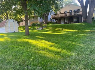 325 4th Ave SW, Plainview, MN 55964