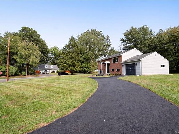 4th image of 9 Glenside Dr