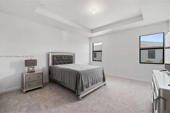 4 bed, 2005 sqft, $3,500 — Photo 2