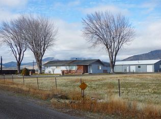 5501 Adobe Ln, Montague, CA 96064