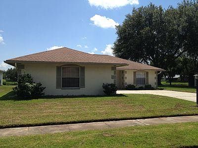 Nice curb appeal on over sized lot